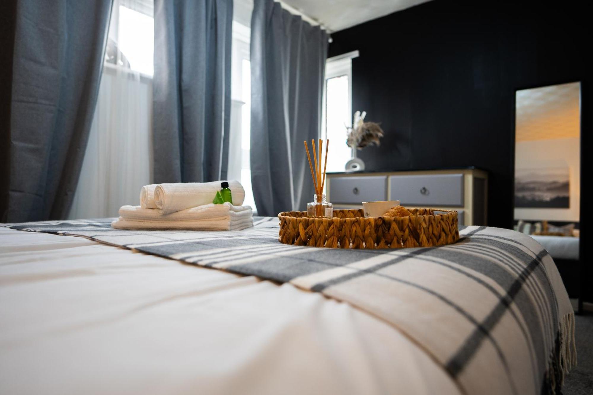 Arena Apartment With Balcony Birmingham Ngoại thất bức ảnh